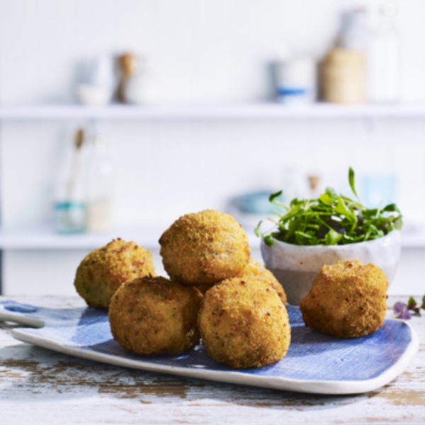 STEGGLES MINI GARLIC CHICKEN KIEVS BALLS 1KG